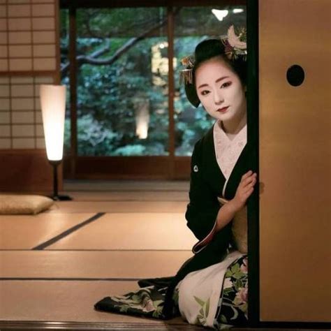 芸妓さんと舞妓さんのブログ Beautiful Japanese Girl Japanese Culture Geisha
