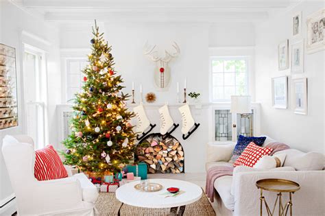 Tall christmas trees and gloriously decorated banisters on pinterest spectacular this time of year? 24 Best Christmas Home Tours - Houses Decorated for Christmas