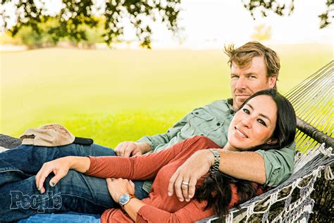 Fixer Upper Chip And Joanna Gaines Were Broke Before Hgtv Chip And Joanna Gaines Joanna