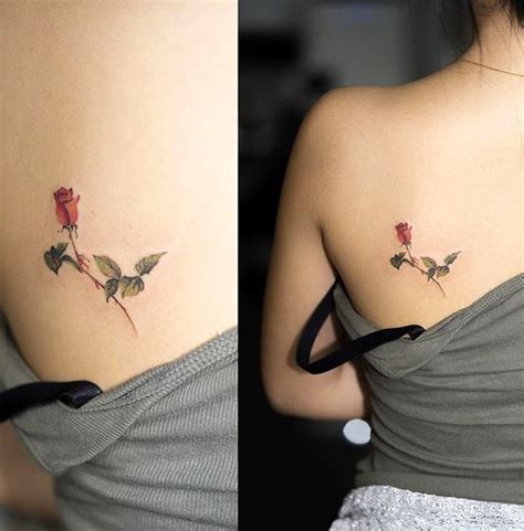 Cuando en el diseño de un tatuaje aparecen las rosas con sus espinas, pueden representar las dificultades de la vida, un camino espinoso que hay que recorrer para finalmente encontrar recompensa en una bella rosa al final del camino. Tatuajes de rosas para mujer