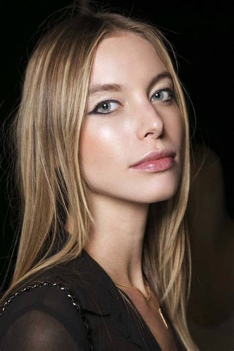Ash blonde hair dye offers a blonde hue with tints of gray to create an ashy shade. Brown Hair with Blonde Highlights: 16 Looks to Inspire
