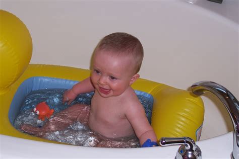 Learn To Swim With Miss Bea How To Put Your Baby Under The Water For