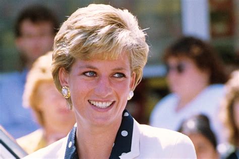 Why Princess Diana Got Her Iconic Short Lady Diana Diana Haircut Short Hair Cuts Short