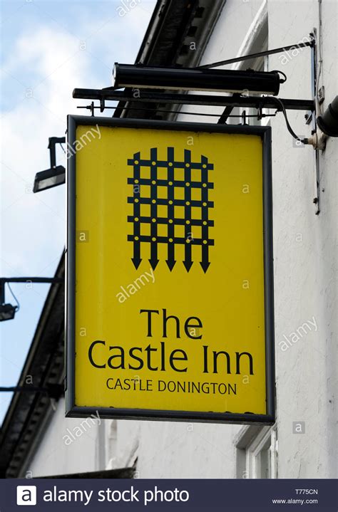 The Castle Inn Sign Castle Donington Leicestershire England UK Stock Photo Alamy