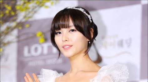 Sunmi debuted as a solo artist on february 17, 2014. 원더걸스 선예, 오늘 결혼 '선미 비롯해 600여명 하객 축하'[종합 ...