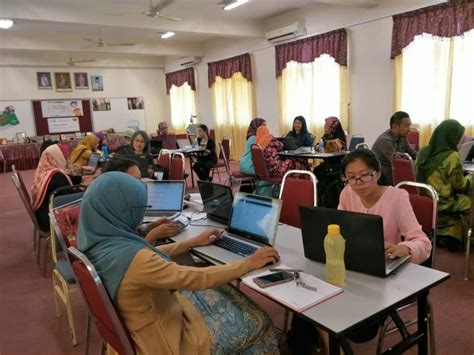 Bergerak ke kumpulan utama, kemudian bergerak ke group expert, berbincang. Bengkel Modul PdPc STEM , Kemahiran Abad ke-21 Kelas Tanpa ...