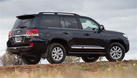 2016 Toyota Landcruiser 200 Series Revealed October Launch Confirmed