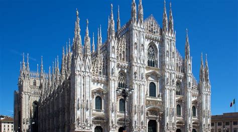Gotico vs architettura romanica l'architettura gotica e quella romanica sono stili architettonici diversi con alcune somiglianze e molte differenze. ARCHITETTURA | Il Gotico in Italia, tra resistenze e ...