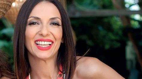 Παρουσιάστρια η μπέτυ μαγγίρα σε ριάλιτι μαγειρικής από την εταιρία του ατζούν η μπέτυ μαγγίρα χωρίς να χάνει το χιούμορ της, μίλησε στην κάμερα της εκπομπής «ελένη» με αφορμή τη. Η Μαγγίρα μιλά για την κατάθλιψη και συγκλονίζει | Video