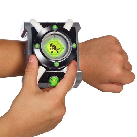 Play Ben 10 Deluxe Omnitrix Role Watch Phrases Unique Character Basic