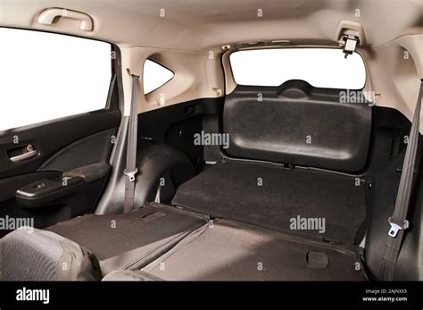Open Trunk Suv Hi Res Stock Photography And Images Alamy