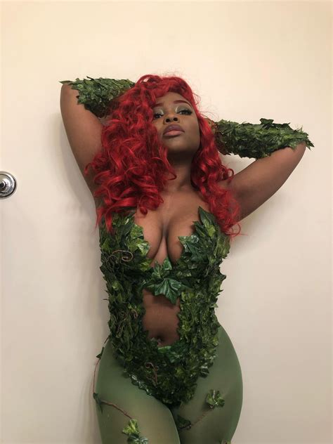 Poison Ivy Cosplay By Tmcodiamond Poison Ivy Costumes Poison Ivy Cosplay Poison Ivy Costume Diy
