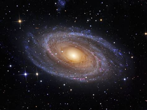Sin embargo, parece estar formando estrellas a mayor ritmo que nuestra galaxia. M81 | La galaxia de Bode. Esta belleza situada en la Osa mayor es una de las pocas galaxias lo ...
