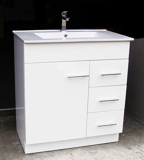Where you can store all your accessories. Artemis WP750R 750mm Polyurethane Bathroom Vanity Unit ...