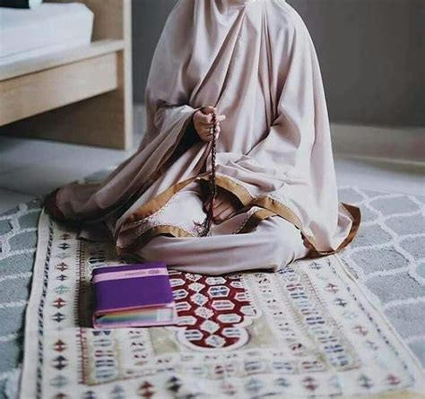 İslam Da Kadın On Instagram “ Sabır Ve Namazla Allah Tan Yardım Dileyin Hiç Kuşkusuz O