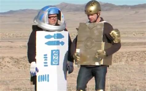 Simon Pegg And Nick Frost Recreate Star Wars Video