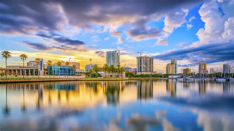 What is the best time of year to visit St. Petersburg Florida? 2