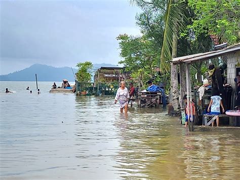 Pemkab Karimun Dinilai Tak Serius Tangani Masalah Banjir Rob Di Pamak