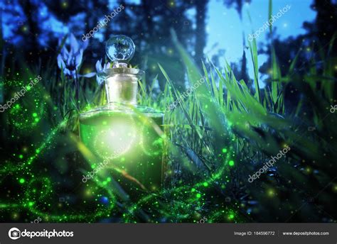 Magical Fairy Dust Potion In Bottle In The Forest — Stock Photo