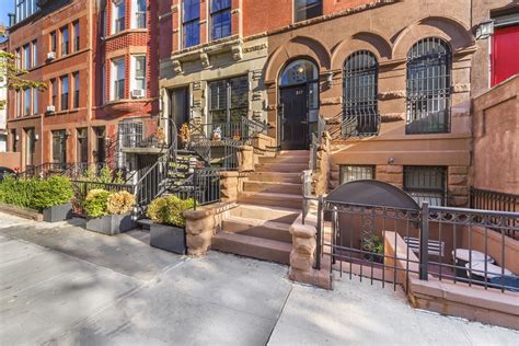 17 & 52 convent are two luxury buildings featuring new condominiums for sale in harlem, ny. SOUTH HARLEM BROWNSTONE IN NEW YORK | New York Luxury ...