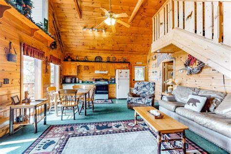 Gatlinburg cabin rentals offered by cabins for you including awesome view. Awesome View Cabin in Sevierville w/ 1 BR (Sleeps4)