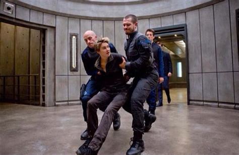 Tris Four Peter And Caleb Seek Refuge In Amity In New ‘insurgent Clip