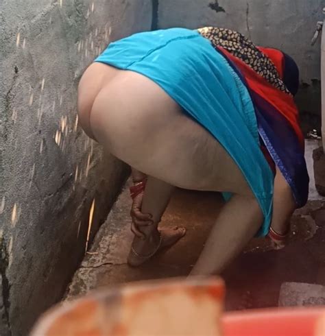 Desi Aunty Caught Nude Bathing Hidden 34 Pics Xhamster