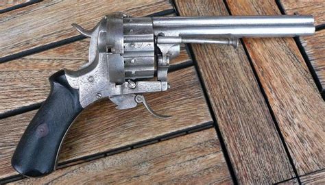Двуствольный шпилечный револьвер Лефоше Two Barrel Pinfire Revolver