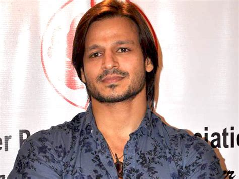 Vivek Oberoi At Cpaa Art Exhibition Photo Of Vivek Oberoi From The
