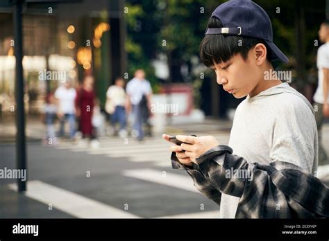 Adolescent japonais Banque de photographies et dimages à haute