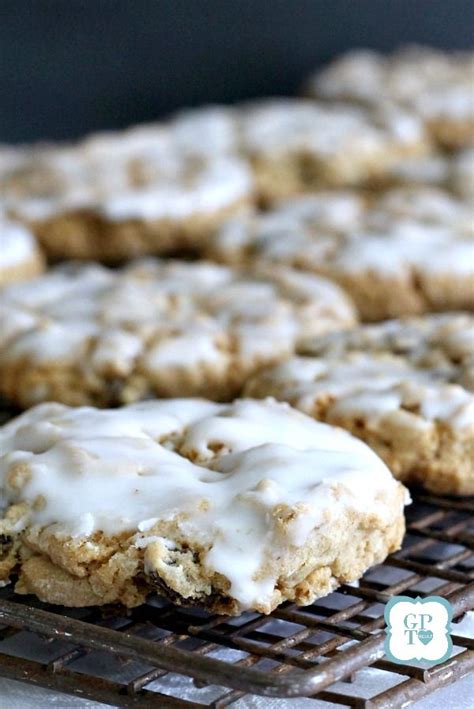 Bake in centre of oven until edges are golden but centres are soft, 10 to 12 min. Chewy iced oatmeal raisin cookies. Easy recipe for old-fashioned frosted treats t… | Oatmeal ...