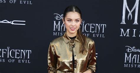 Regarding age, olivia rodrigo is 17 years old as of 2021. Olivia Rodrigo Won't Say Who 'Drivers License' Is About ...