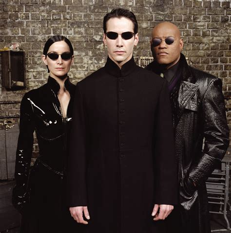 Carrie Anne Moss Keanu Reeves Laurence Fishburne In The Matrix