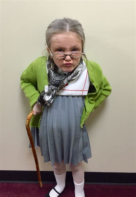 Dressed As A 100 Year Old For The 100th Day Of School Old Lady