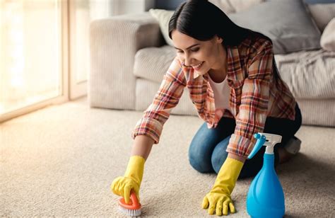 Rasierschaum als reiniger für teppiche tipps zum reinigen von polstern. Teppich reinigen: Hausmittel, Ideen & Tipps
