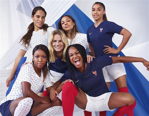 Corinne diacre et l'équipe de france féminine se rendront à strasbourg le jeudi 10 juin…. Nike dévoile les maillots de l'équipe de France féminine