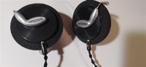 Product feature small size accommodates koss ksc75, ksc9, ksc7, ksc17, p14, and p16 headphones durable covering protects headphones Closed back mmcx Koss KSC75s : headphones