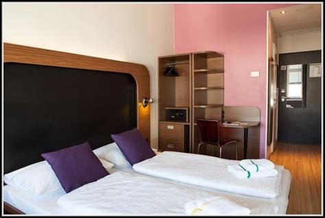Dieses hotel mit 5 sternen im luxuriösen stil bietet ihnen einen angenehmen aufenthalt in amsterdam. 3 Bett Zimmer Berlin Hotel Download Page - beste Wohnideen ...