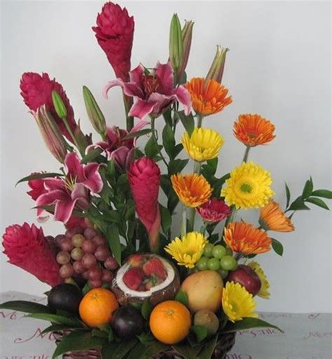 Arreglo Floral Frutal Exotico San Cristobal Magenta Flores De Colombia