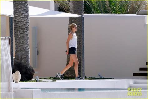 Leonardo Dicaprio And Bikini Clad Toni Garrn Vacation In Ibiza Photo