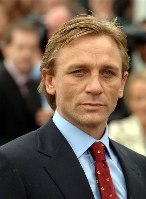 Daniel craig pays tribute to fellow 007 actor sean connery. Daniel Craig | HD Wallpapers (High Definition) | Free ...