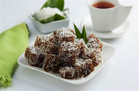 Selain praktis, aneka kue goreng ini juga tahan lama sehingga aman kalau kamu membuatnya. Ini Olahan Kue dari Tepung Aci, yang Rasanya Bikin Nagih ...