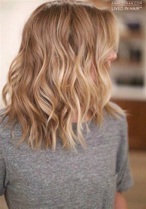 Medium blonde hair with colored tips. Friday Faves - Blonde Hair Color Ideas | Style Elixir