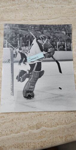 Vintage Buffalo Sabres Roger Crozier Original 8x10 Buffalo Aud 1st Year