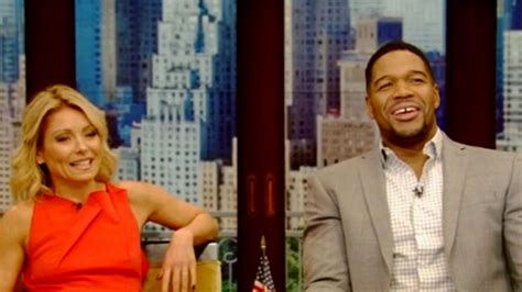 Kelly Ripa And Michael Strahans 7 Most Awkward Moments During Her