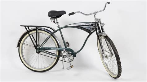 Schwinn Cruiser Deluxe Bicycle A19 Indy 2016