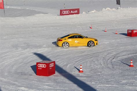 Audi Te Enseña A Conducir Sobre Hielo Y Nieve Vence A Los Elementos