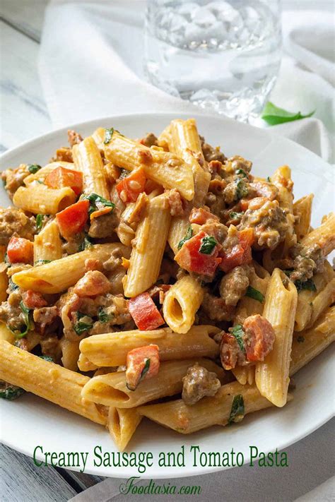 So i use tomato sauce (small can) along with the rest of what you're putting in your mixture. Creamy Italian Sausage and Tomato Pasta | Foodtasia
