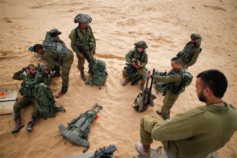In Bid To Belong Israeli Arabs Sign Up For Israels Army