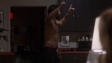 AusCAPS Jeremy Sisto Shirtless In Six Feet Under 5 03 Hold My Hand